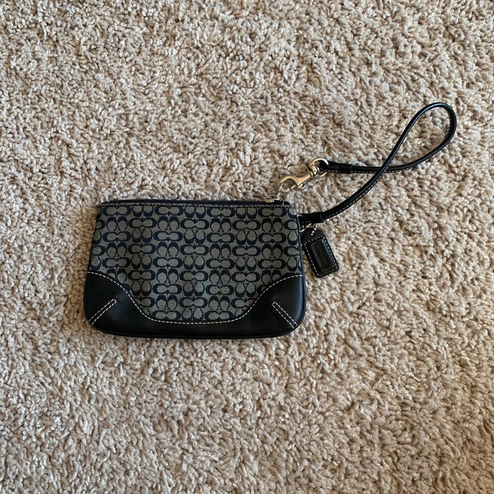 Coach clutch/wristlet